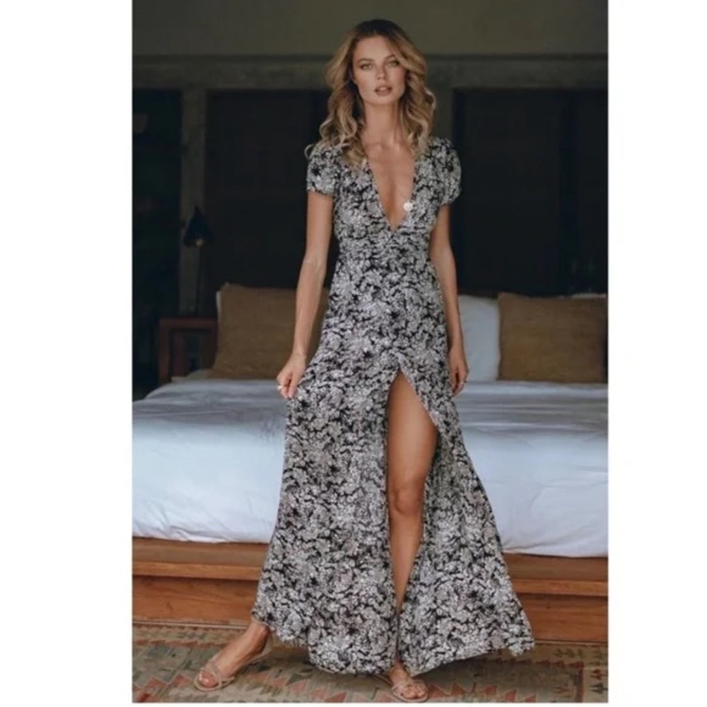 Pampelone Valentina Floral Maxi Dress